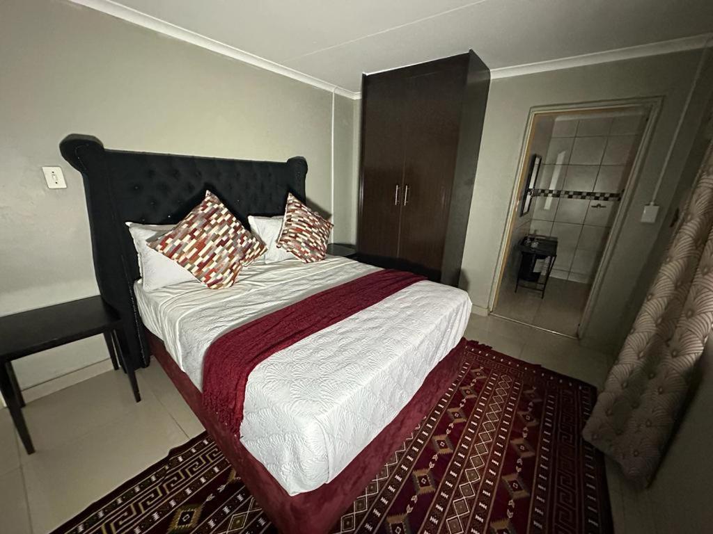 The Hide In Roodepoort Hotel Exterior foto